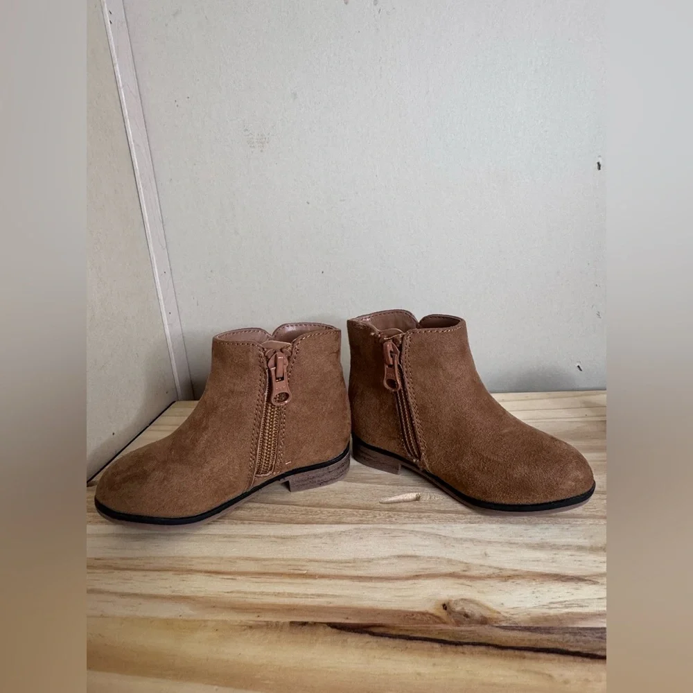 Cat & Jack Brown Ankle Booties/ Size 5